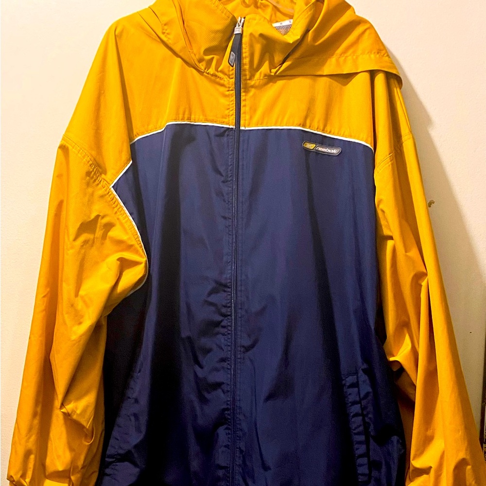 πSold Reebok~Mens lightweight gym jacket, ππ with white trim front zipper - Picture 11 of 11